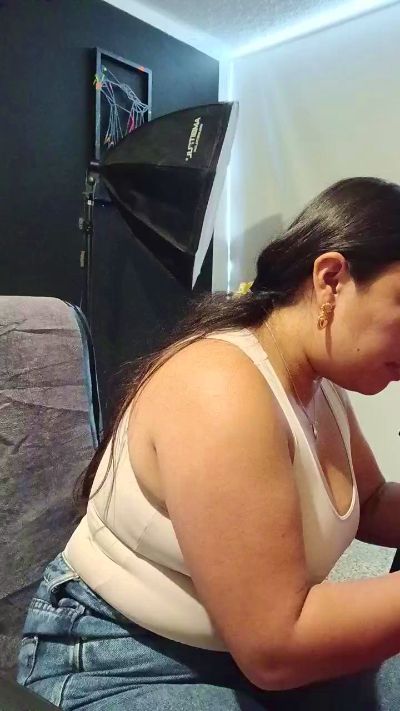 Rozane_Noire live cam on Cam4