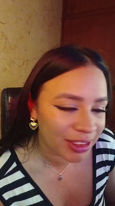Rozane_Noire live cam on Cam4