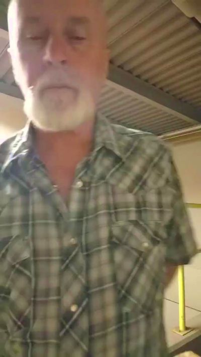Rozzinger live cam on Cam4