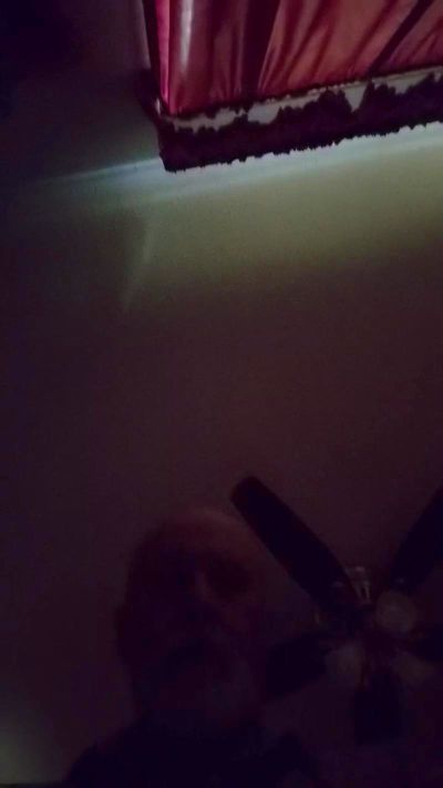 Rozzinger live cam on Cam4