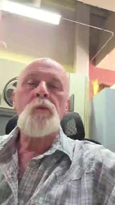Rozzoday live cam on Cam4