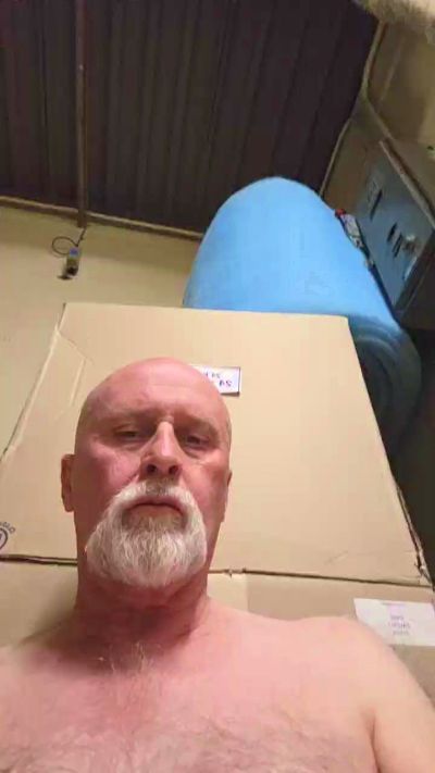 Rozzoday live cam on Cam4