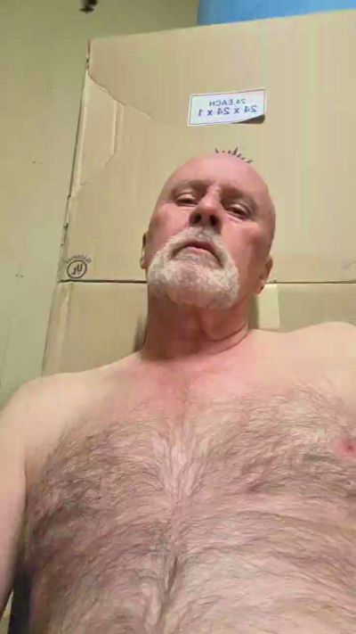 Rozzoday live cam on Cam4