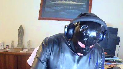 RubberGimpDrone live cam on Cam4