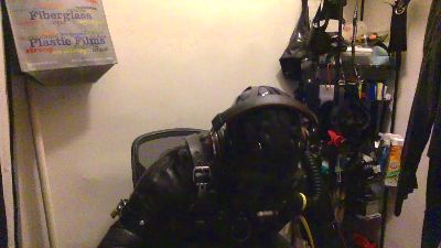 Rubber_faggot live cam on Cam4
