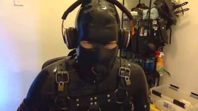 Rubber_faggot live cam on Cam4