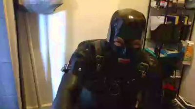 Rubber_faggot live cam on Cam4