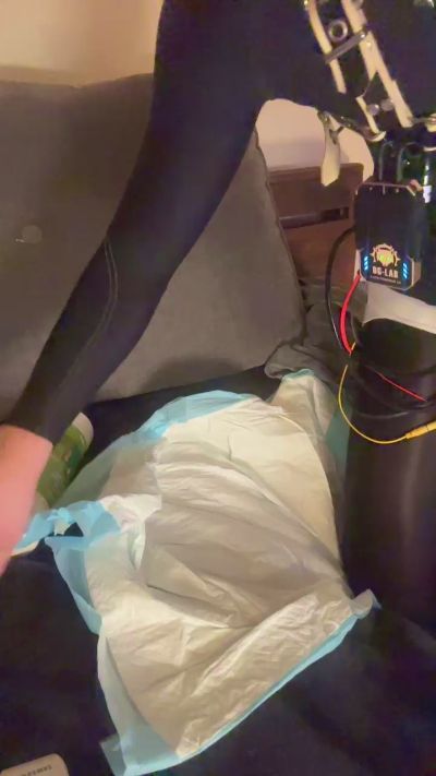 Rubberish187 live cam on Cam4