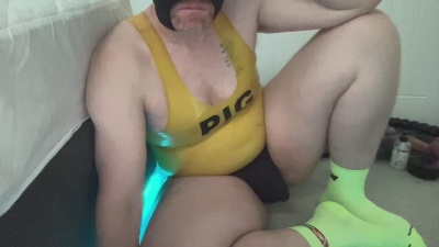 Rubrpigbttm live cam on Cam4