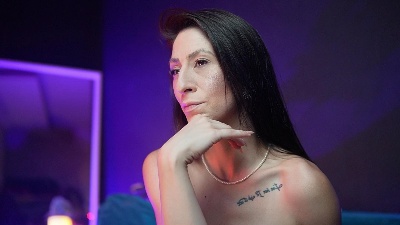 RubyRosa live cam on Cam4
