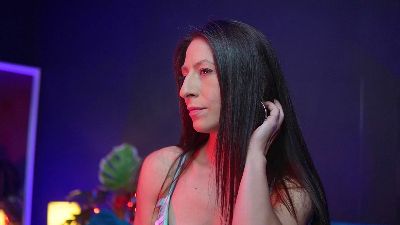 RubyRosa live cam on Cam4