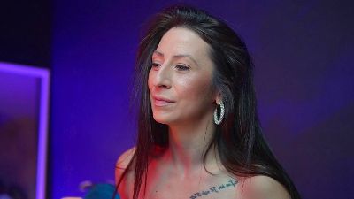 RubyRosa live cam on Cam4