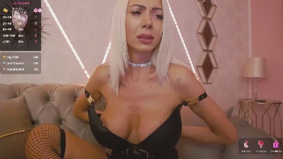 RubyXDivine live cam on Cam4