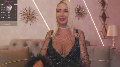 RubyXDivine live cam on Cam4