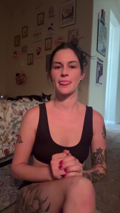 Rubycola live cam on Cam4