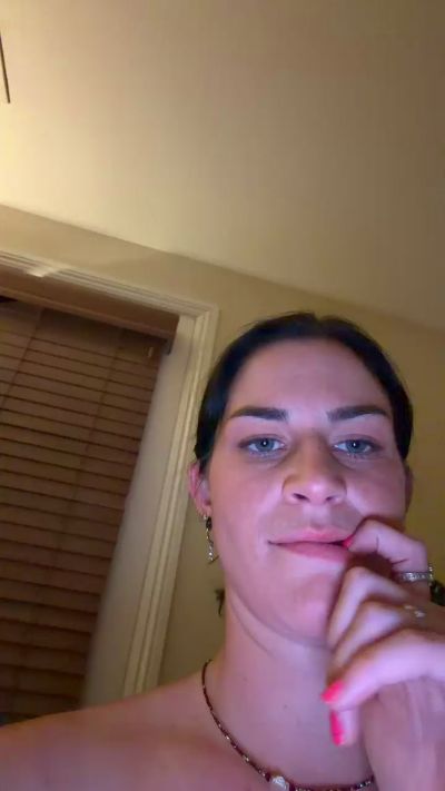 Rubycola live cam on Cam4