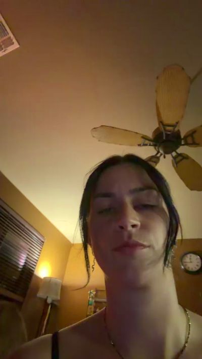 Rubycola live cam on Cam4