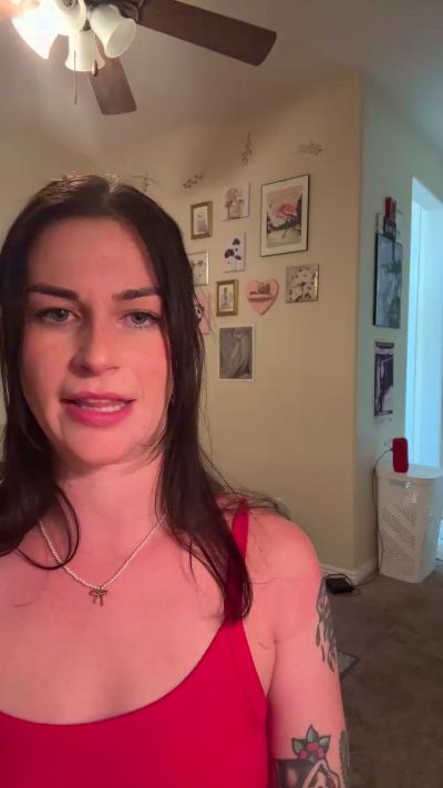 Rubycola live cam on Cam4