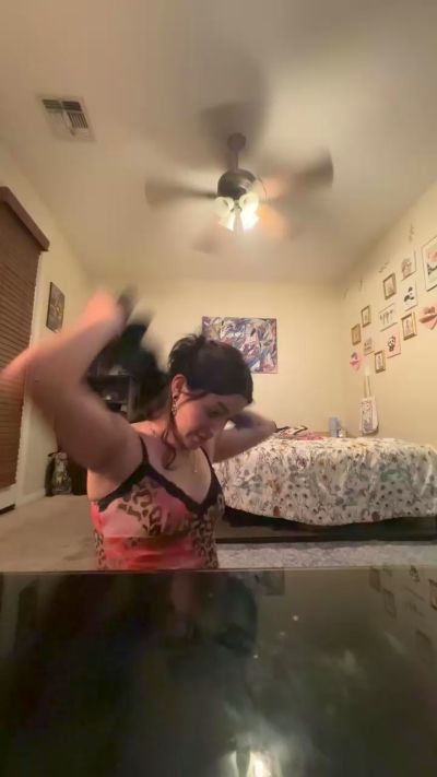Rubycola live cam on Cam4