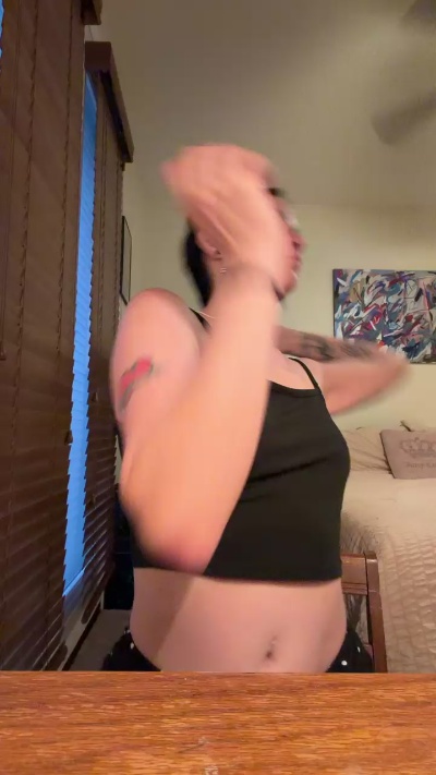 Rubycola live cam on Cam4
