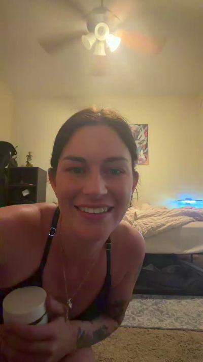 Rubycola live cam on Cam4