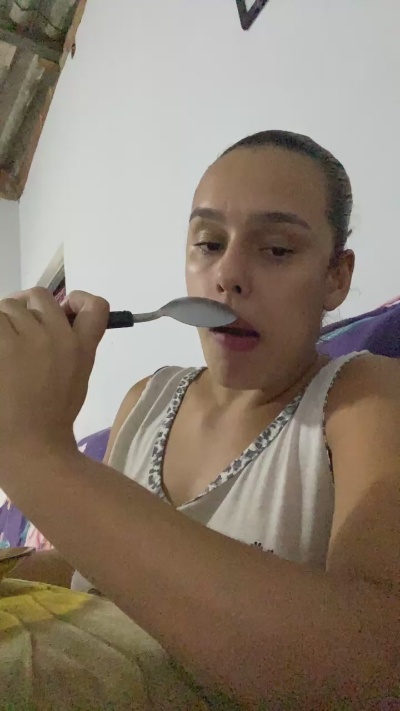 Ruiva658 live cam on Cam4