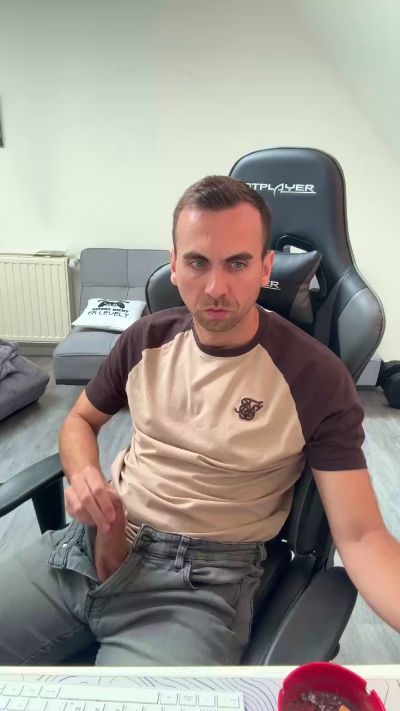 Runtasty96 live cam on Cam4