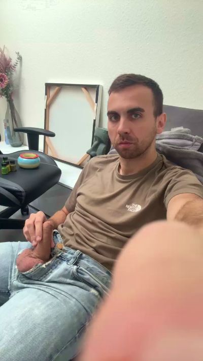 Runtasty96 live cam on Cam4