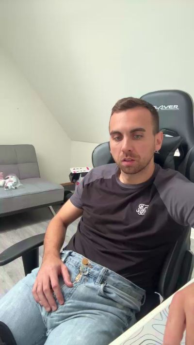 Runtasty96 live cam on Cam4