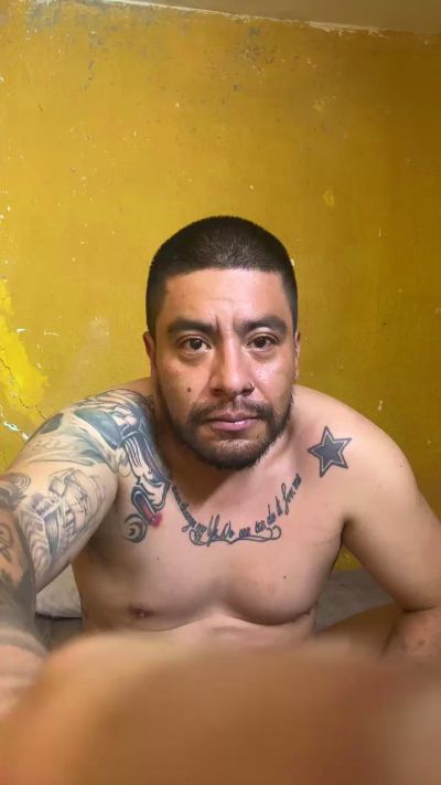 Rush232 live cam on Cam4