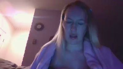 Russia_9 live cam on Cam4