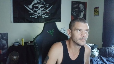Rustynuts23 live cam on Cam4