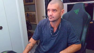 Rustynuts23 live cam on Cam4