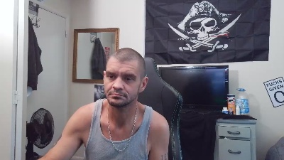 Rustynuts23 live cam on Cam4
