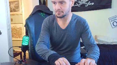 Rustynuts23 live cam on Cam4
