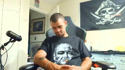 Rustynuts23 live cam on Cam4