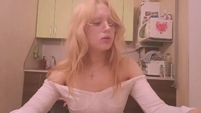 RuthieAparicio live cam on Cam4