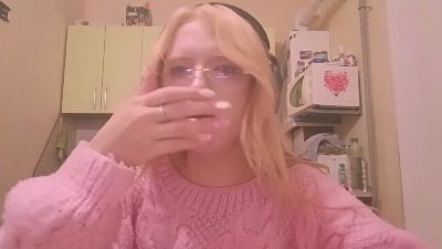 RuthieAparicio live cam on Cam4