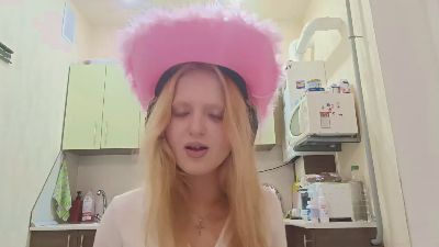 RuthieAparicio live cam on Cam4