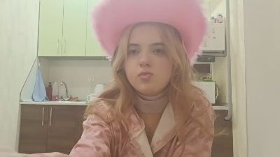 RuthieAparicio live cam on Cam4