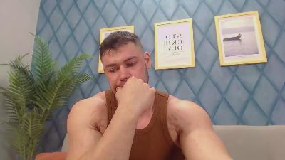 RyanWest live cam on Cam4