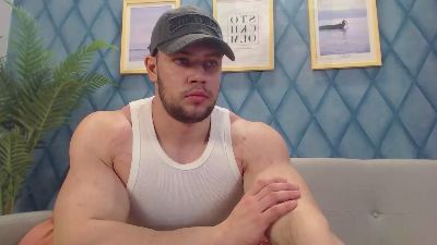 RyanWest live cam on Cam4