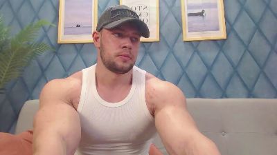 RyanWest live cam on Cam4