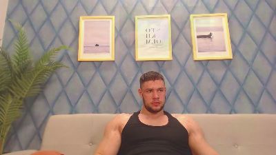RyanWest live cam on Cam4