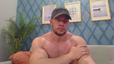 RyanWest live cam on Cam4
