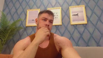 RyanWest live cam on Cam4