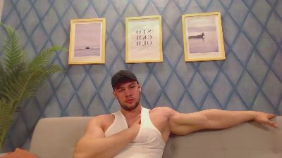 RyanWest live cam on Cam4
