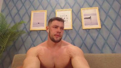 RyanWest live cam on Cam4