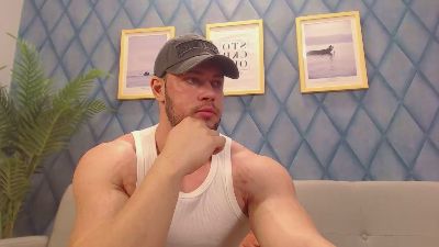 RyanWest live cam on Cam4