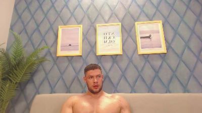 RyanWest live cam on Cam4